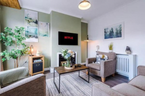 Elegant 2BD Family Retreat Blackpool Town